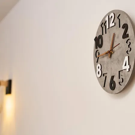 Luxuscontainer Am Nuerburgring #4 *