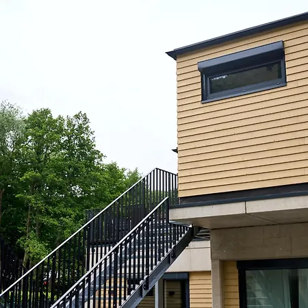 Luxuscontainer Am Nuerburgring #4 *