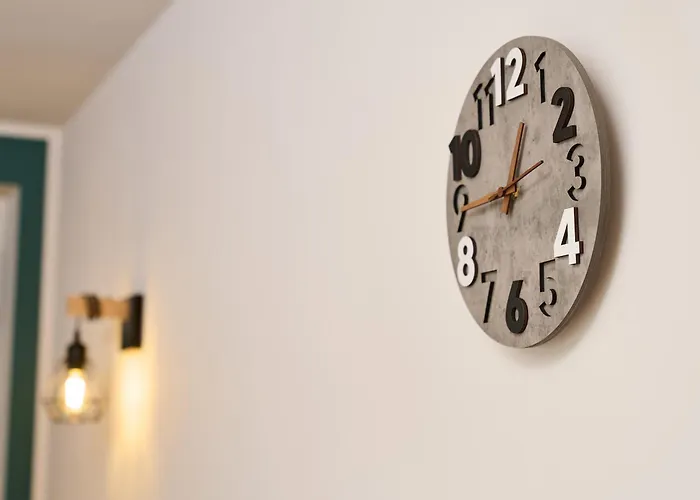 Luxuscontainer Am Nuerburgring #4 *