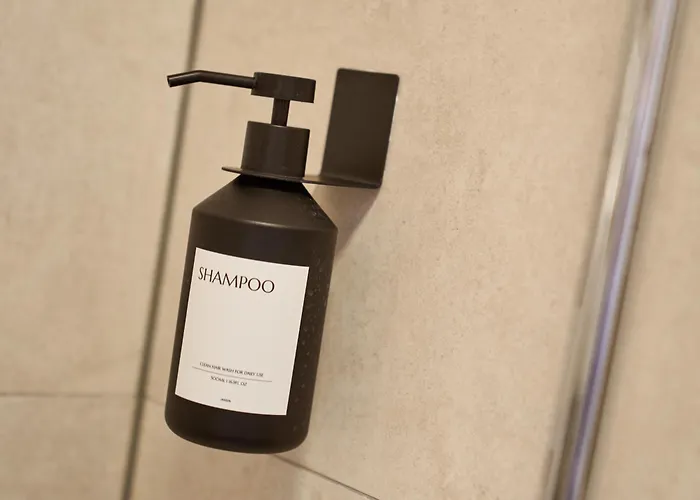 Luxuscontainer Am Nuerburgring #4 *