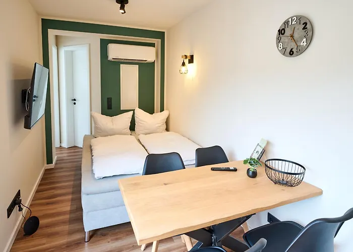 Luxuscontainer Am Nuerburgring #4 * Adenau