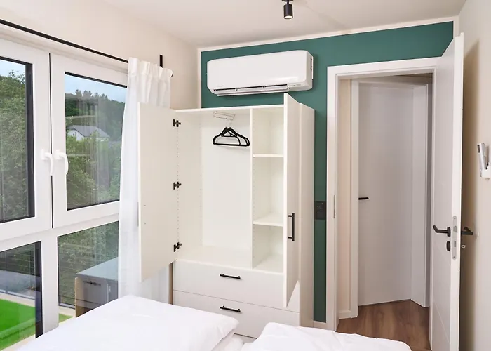 Luxuscontainer Am Nuerburgring #4 * Adenau