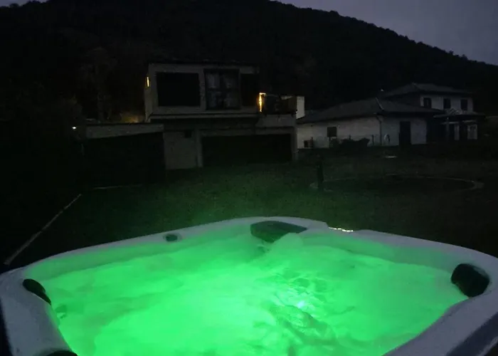 Luxuscontainer Am Nuerburgring #4 *